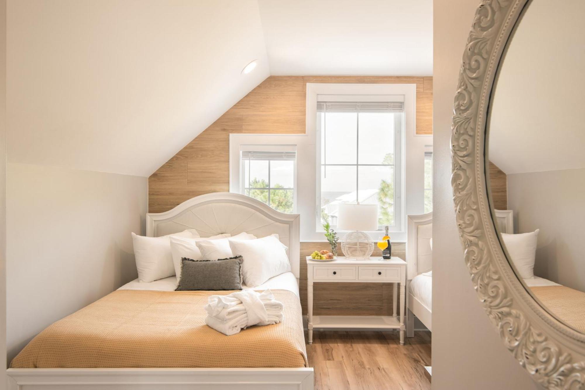 Edgewater By Avantstay Gorgeous Character Lakefront Home W Private Dock Destin Esterno foto